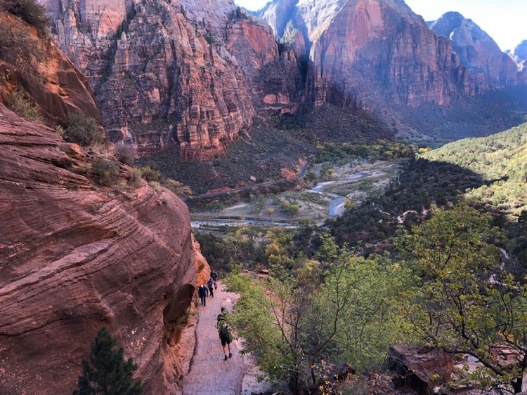 How to Avoid Crowds at Zion National Park: 5 Pro Tips to Get all the Views and No Bullshit